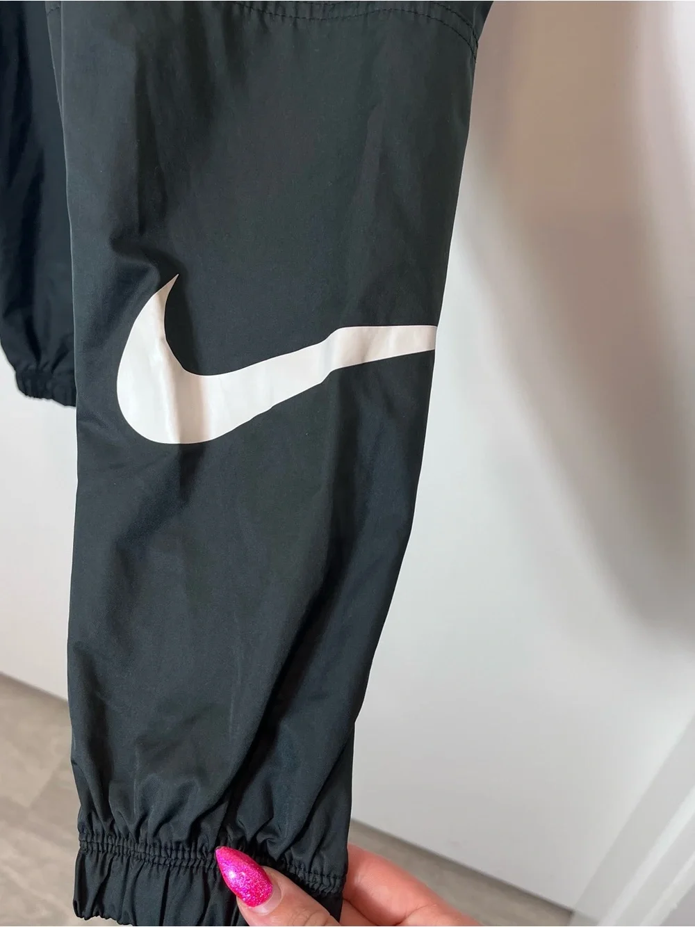 Nike Women's Sportswear Swoosh Woven Track Pants Black Jogger  White XS